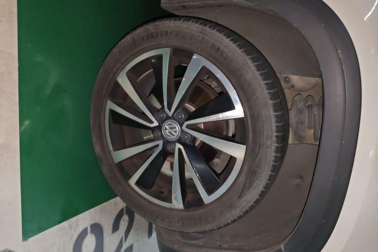 Used Volkswagen Tharu 2019 280TSI Two-Wheel Drive Flagship Edition China V Standard Right Front Wheel Hub