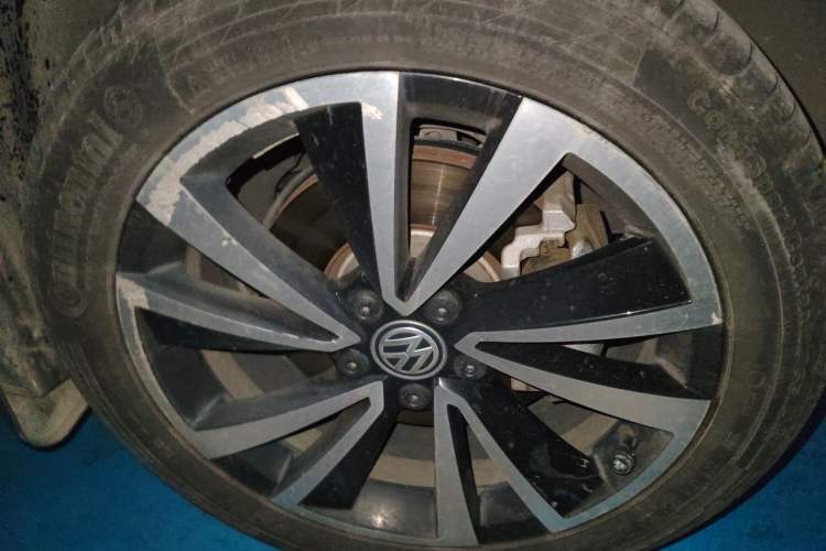 Used Volkswagen Tharu 2019 280TSI Two-Wheel Drive Luxury Version China VI Standard Right Front Wheel Hub