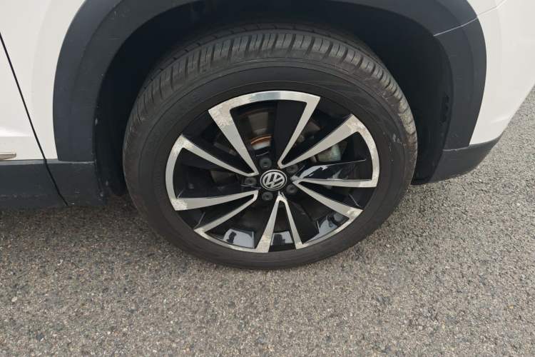 Used Volkswagen Tharu 2019 280TSI Two-Wheel Drive Luxury Version China VI Standard Right Front Wheel Hub