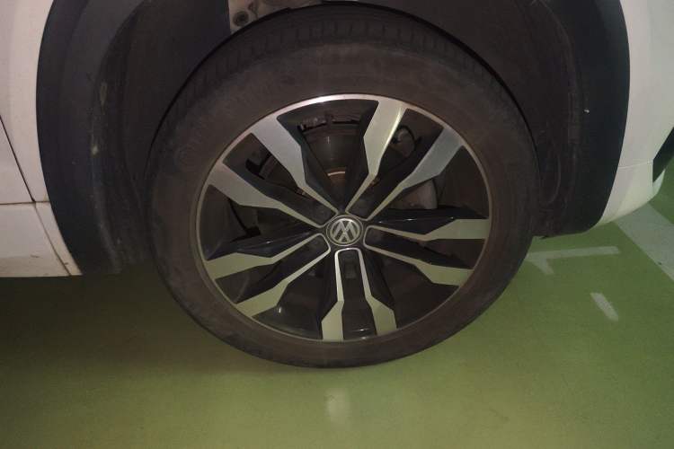 Used Volkswagen Tharu 2019 280TSI Two-Wheel Drive R-Line China V Standard Right Front Wheel Hub
