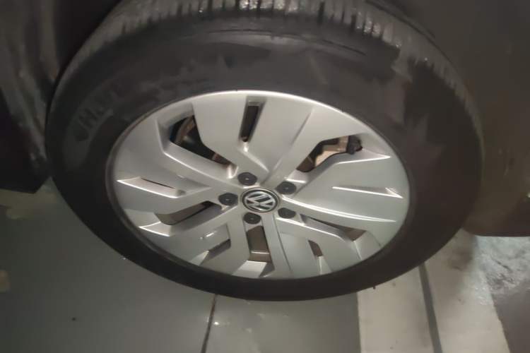 Used Volkswagen Tharu 2019 280TSI Two-Wheel Drive Comfort Edition China VI Standard Right Front Wheel Hub