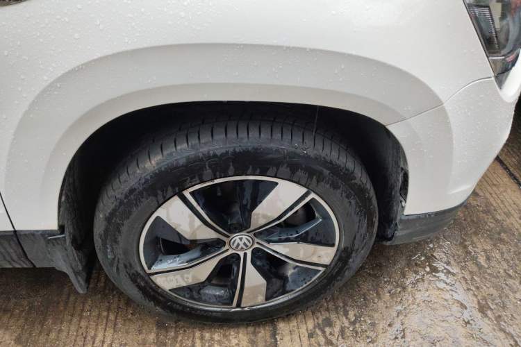 Used Volkswagen Tharu 2019 280TSI Two-Wheel Drive Comfort Edition China VI Standard Right Front Wheel Hub