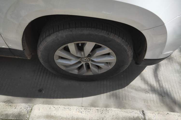 Used Volkswagen Tharu 2019 280TSI Two-Wheel-Drive Trend Edition China V Standard Right Front Wheel Hub