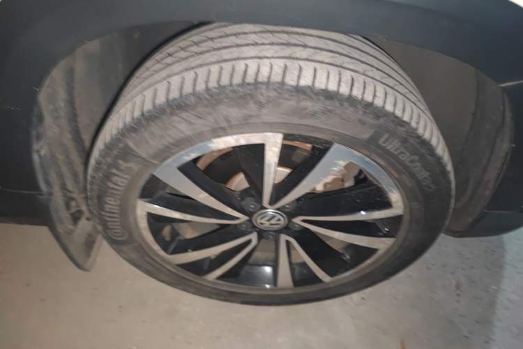 Used Volkswagen Tharu 2019 280TSI Two-Wheel Drive Luxury Edition China V Standard Right Front Wheel Hub