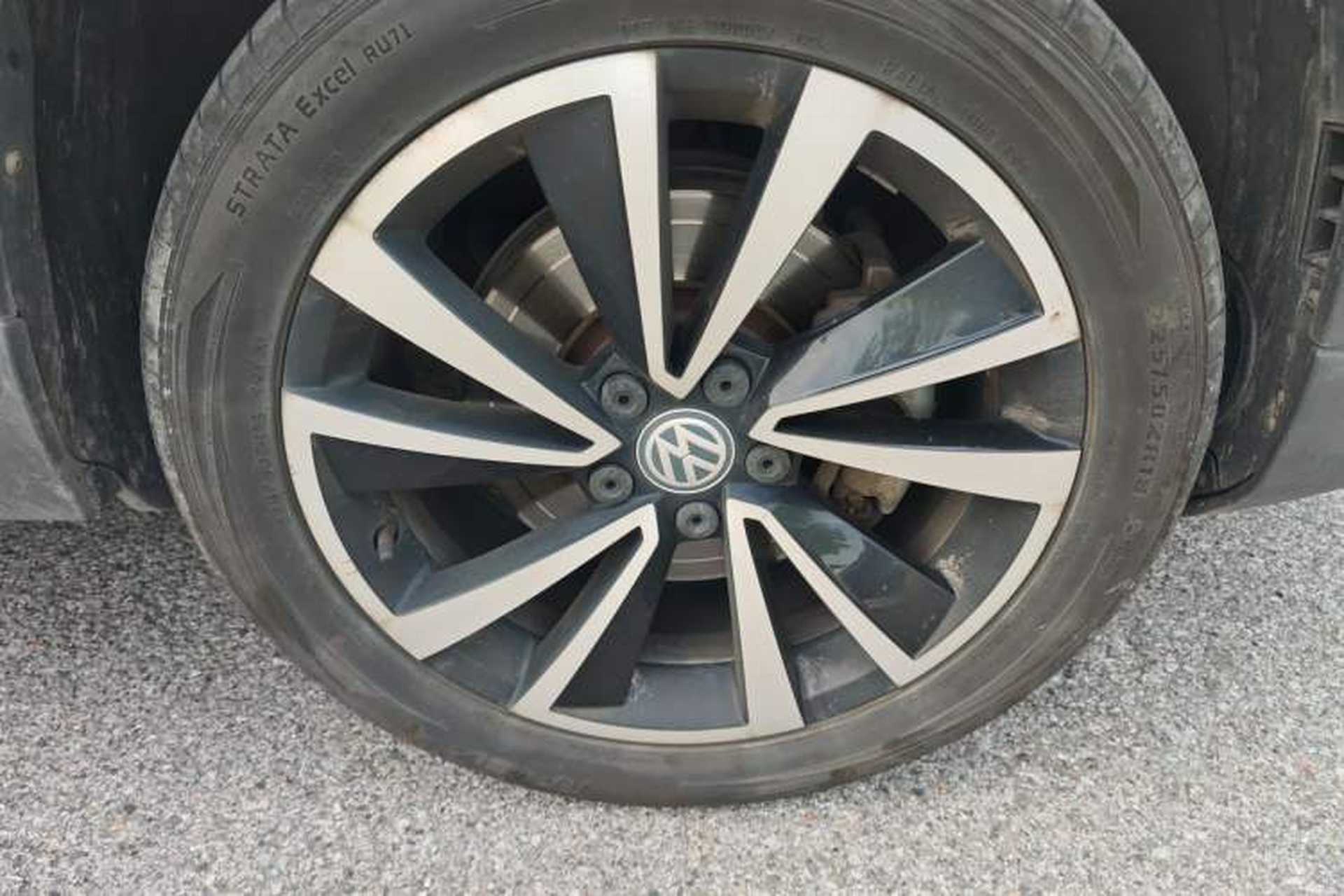 Used Volkswagen Tharu 2019 280TSI Two-Wheel Drive Luxury Version China VI Standard Right Front Wheel Hub