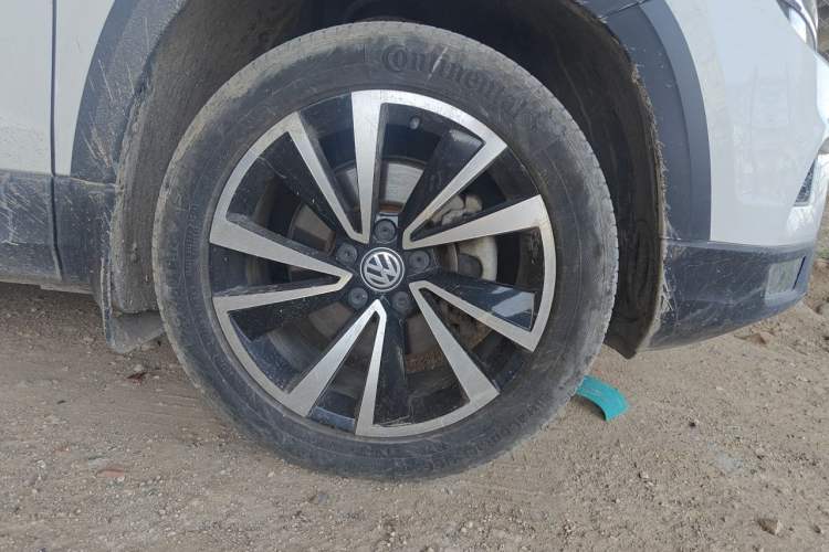 Used Volkswagen Tharu 2019 280TSI Two-Wheel Drive Luxury Edition China V Standard Right Front Wheel Hub