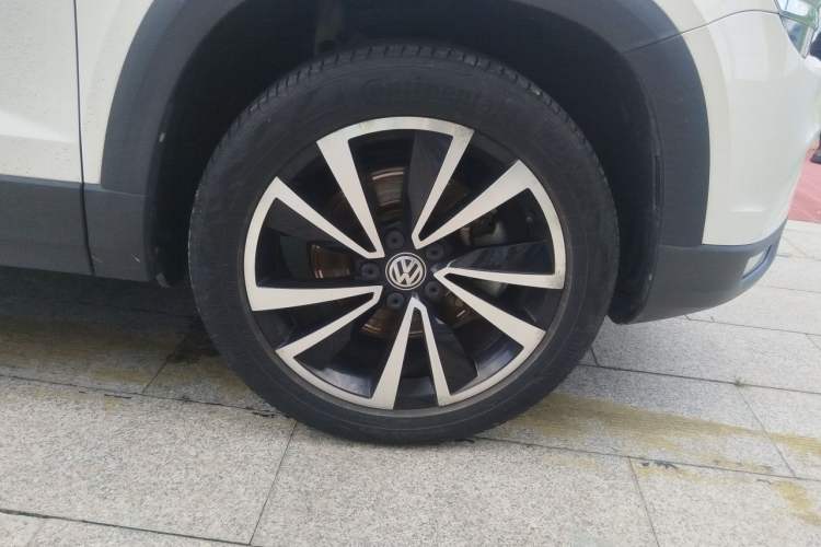 Used Volkswagen Tharu 2019 280TSI Two-Wheel Drive Luxury Edition China V Standard Right Front Wheel Hub