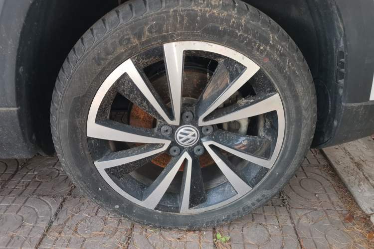 Used Volkswagen Tharu 2019 330TSI Four-Wheel Drive Flagship Model China VI Standard Right Front Wheel Hub