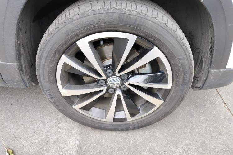 Used Volkswagen Tharu 2019 280TSI Two-Wheel Drive Flagship Version China VI Standard Right Front Wheel Hub