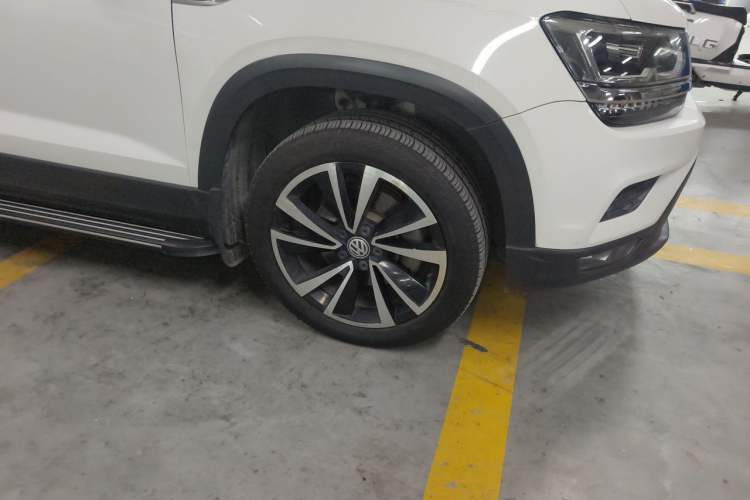 Used Volkswagen Tharu 2019 280TSI Two-Wheel Drive Luxury Edition China V Standard Right Front Wheel Hub