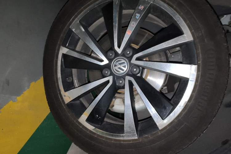 Used Volkswagen Tharu 2019 280TSI Two-Wheel Drive Flagship Version China VI Standard Right Front Wheel Hub