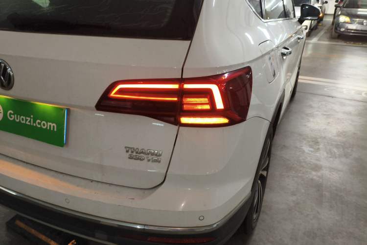 Used Volkswagen Tharu 2019 330TSI Four-Wheel Drive Luxury Edition China VI Standard Right Rear Taillight