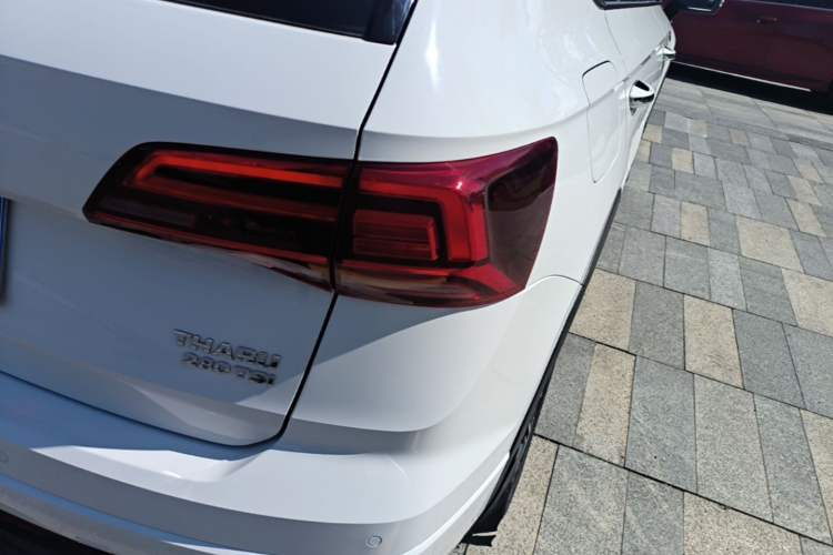 Used Volkswagen Tharu 2019 280TSI Two-Wheel Drive R-Line China V Standard Right Rear Taillight