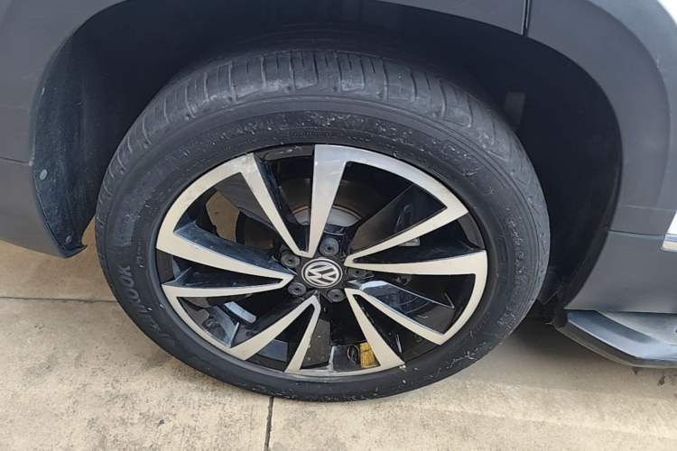 Used Volkswagen Tharu 2019 330TSI Four-Wheel Drive Luxury Edition China VI Standard Right Rear Wheel Hub