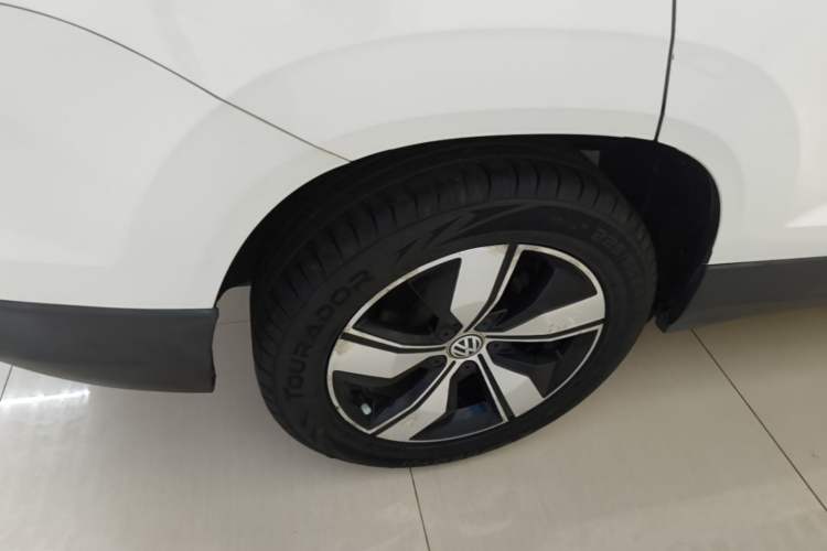 Used Volkswagen Tharu 2019 280TSI Two-Wheel Drive Comfort Edition China VI Standard Right Rear Wheel Hub