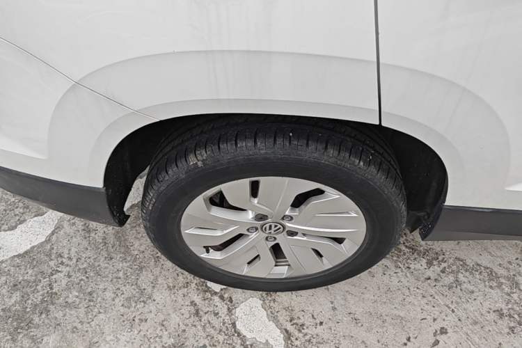 Used Volkswagen Tharu 2019 280TSI Two-Wheel Drive Comfort Edition China VI Standard Right Rear Wheel Hub