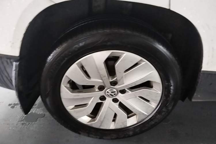 Used Volkswagen Tharu 2019 280TSI Two-Wheel Drive Comfort Edition China VI Standard Right Rear Wheel Hub