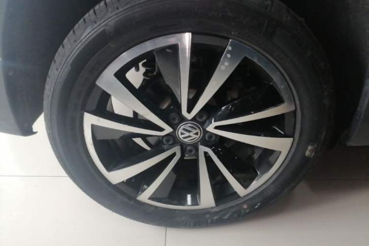 Used Volkswagen Tharu 2019 330TSI Four-Wheel Drive Luxury Edition China VI Standard Right Rear Wheel Hub