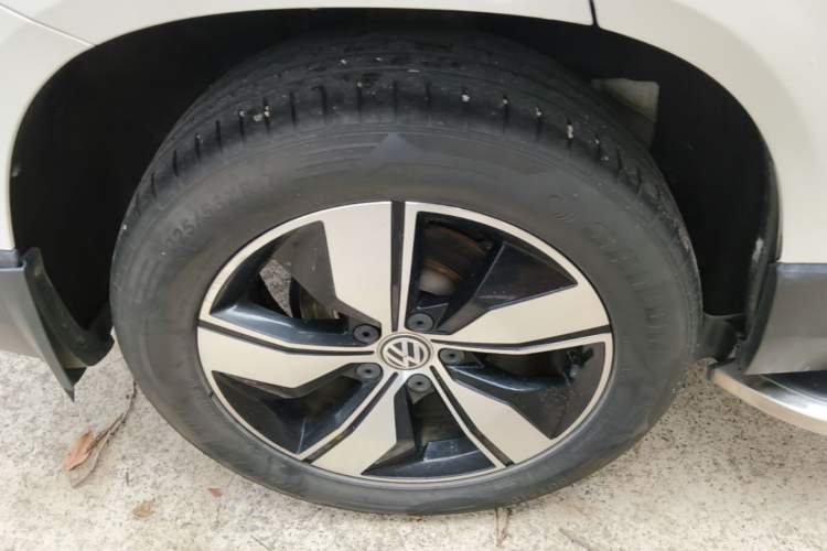 Used Volkswagen Tharu 2019 280TSI Two-Wheel Drive Comfort Edition China V Standard Right Rear Wheel Hub