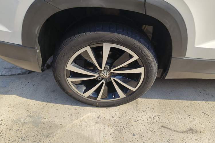 Used Volkswagen Tharu 2019 280TSI Two-Wheel Drive Luxury Version China VI Standard Right Rear Wheel Hub