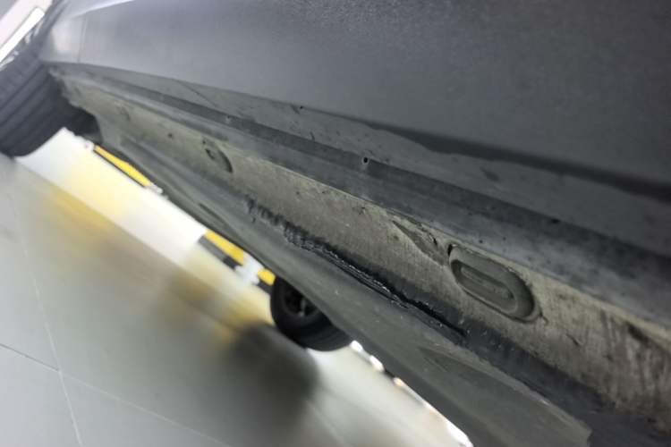 Used Volkswagen Tharu 2019 280TSI Two-Wheel Drive Luxury Version China VI Standard Right Side Sill