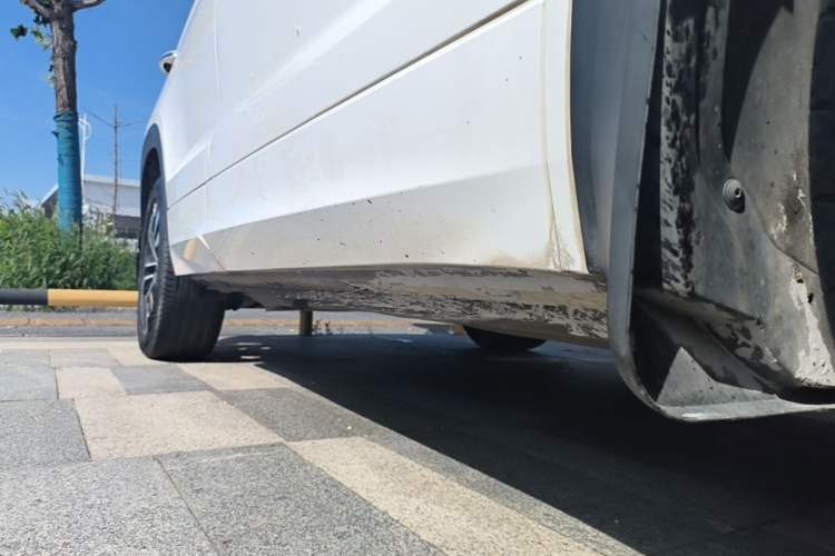 Used Volkswagen Tharu 2019 280TSI Two-Wheel Drive R-Line China V Standard Right Side Sill