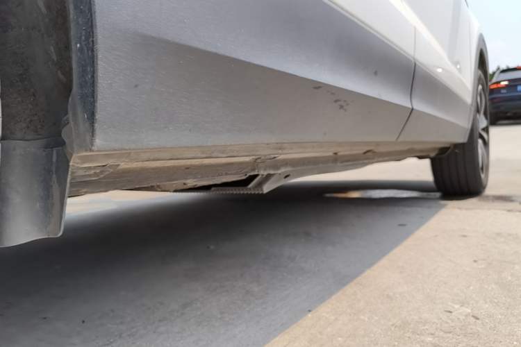 Used Volkswagen Tharu 2019 280TSI Two-Wheel Drive Luxury Version China VI Standard Right Side Sill