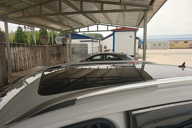 Used Volkswagen Tharu 2019 280TSI Two-Wheel Drive R-Line China VI Standard Roof