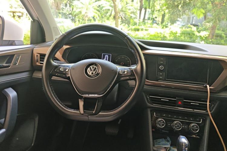 Used Volkswagen Tharu 2019 280TSI Two-Wheel Drive Luxury Version China VI Standard Steering Wheel