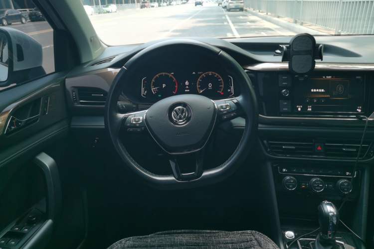 Used Volkswagen Tharu 2019 330TSI Four-Wheel Drive Flagship Model China VI Standard Steering Wheel