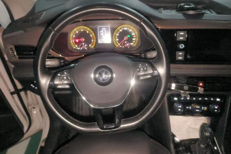 Used Volkswagen Tharu 2019 280TSI Two-Wheel Drive Luxury Edition China V Standard Steering Wheel