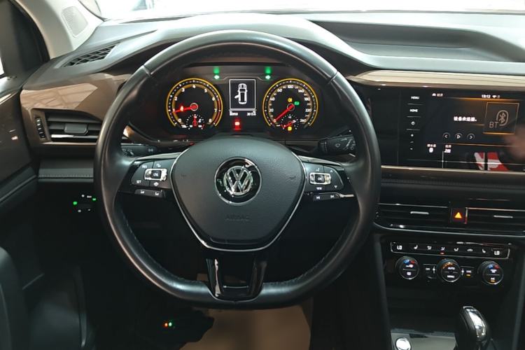 Used Volkswagen Tharu 2019 280TSI Two-Wheel Drive Luxury Version China VI Standard Steering Wheel