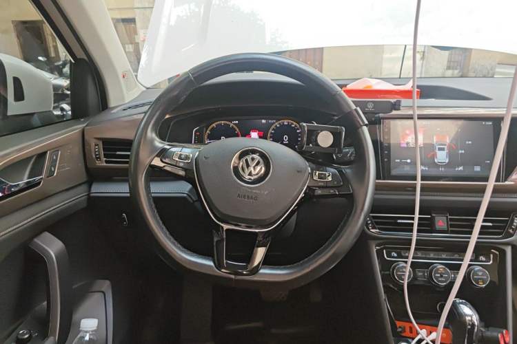 Used Volkswagen Tharu 2019 330TSI Four-Wheel Drive Flagship Model China VI Standard Steering Wheel