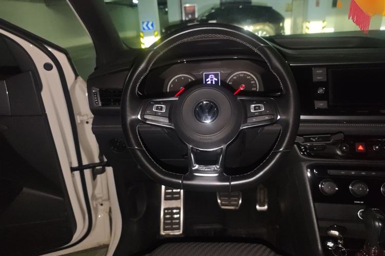 Used Volkswagen Tharu 2019 280TSI Two-Wheel Drive R-Line China V Standard Steering Wheel