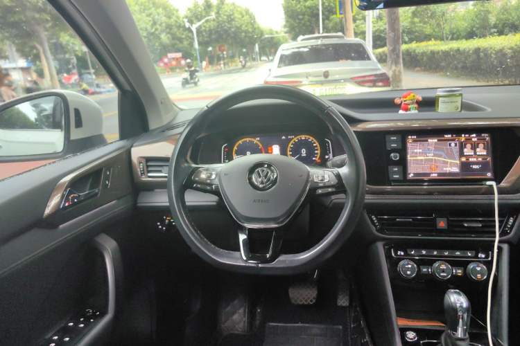 Used Volkswagen Tharu 2019 330TSI Four-Wheel Drive Flagship Model China VI Standard Steering Wheel