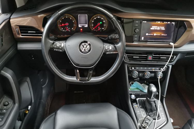 Used Volkswagen Tharu 2019 280TSI Two-Wheel Drive Luxury Version China VI Standard Steering Wheel
