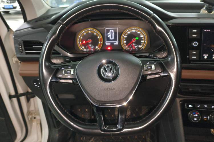 Used Volkswagen Tharu 2019 330TSI Four-Wheel Drive Luxury Edition China VI Standard Steering Wheel