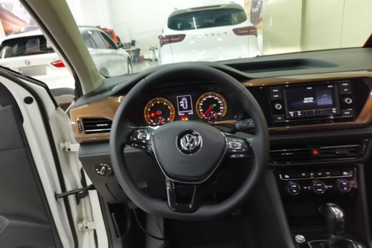 Used Volkswagen Tharu 2019 280TSI Two-Wheel Drive Comfort Edition China VI Standard Steering Wheel