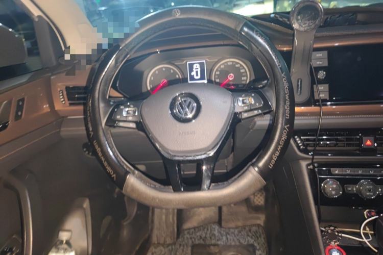Used Volkswagen Tharu 2019 280TSI Two-Wheel Drive Luxury Edition China V Standard Steering Wheel