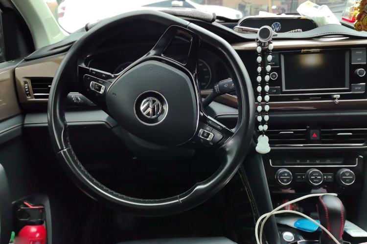 Used Volkswagen Tharu 2019 280TSI Two-Wheel Drive Comfort Edition China VI Standard Steering Wheel