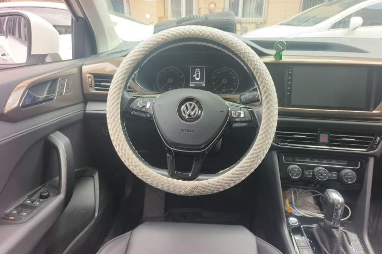 Used Volkswagen Tharu 2019 280TSI Two-Wheel Drive Comfort Edition China VI Standard Steering Wheel