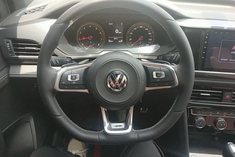 Used Volkswagen Tharu 2019 280TSI Two-Wheel Drive R-Line China VI Standard Steering Wheel