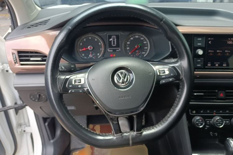 Used Volkswagen Tharu 2019 280TSI Two-Wheel Drive Luxury Version China VI Standard Steering Wheel