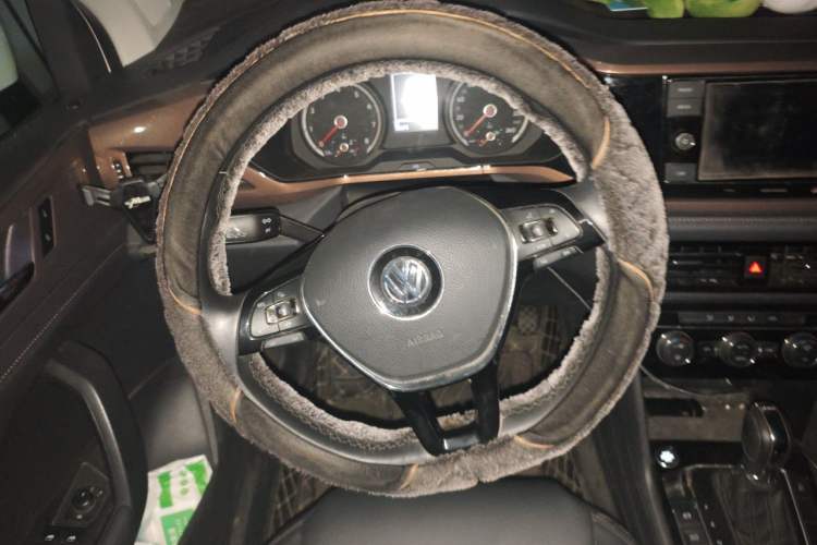 Used Volkswagen Tharu 2019 280TSI Two-Wheel Drive Comfort Edition China V Standard Steering Wheel