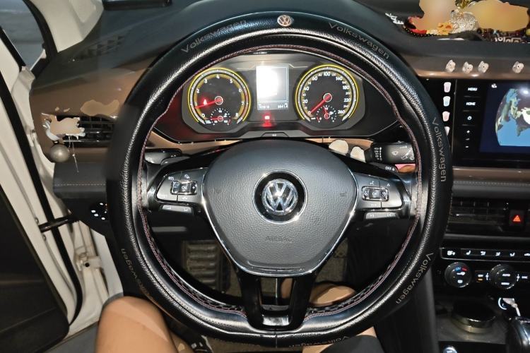 Used Volkswagen Tharu 2019 330TSI Four-Wheel Drive Luxury Edition China VI Standard Steering Wheel