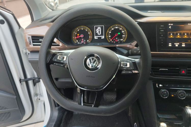 Used Volkswagen Tharu 2019 280TSI Two-Wheel Drive Luxury Version China VI Standard Steering Wheel