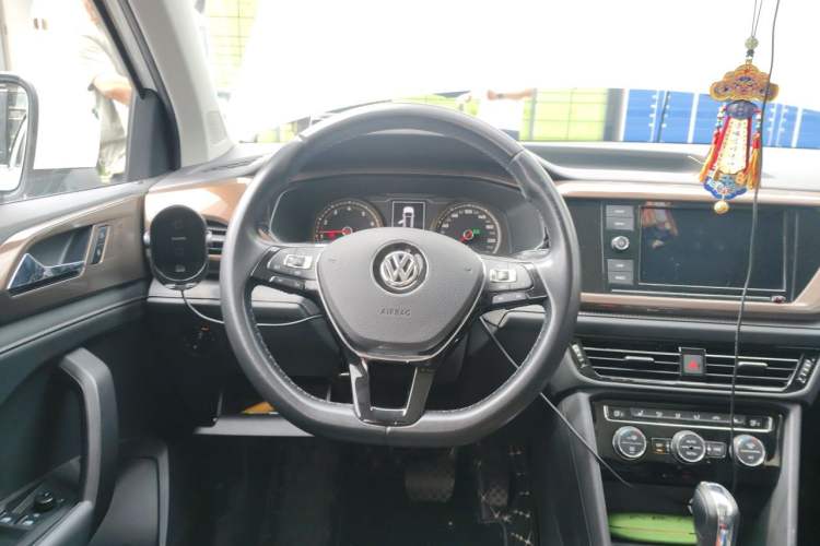 Used Volkswagen Tharu 2019 330TSI Four-Wheel Drive Luxury Edition China VI Standard Steering Wheel