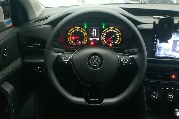 Used Volkswagen Tharu 2019 280TSI Two-Wheel Drive Trend Edition China VI Standard Steering Wheel