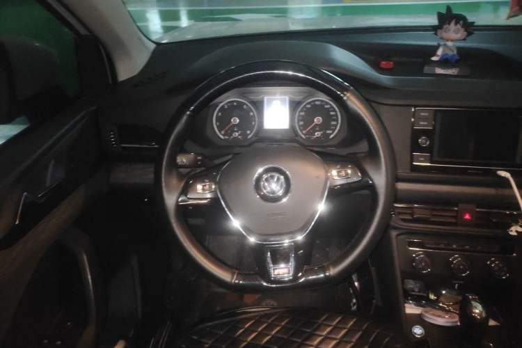 Used Volkswagen Tharu 2019 280TSI Two-Wheel Drive Trend Edition China VI Standard Steering Wheel