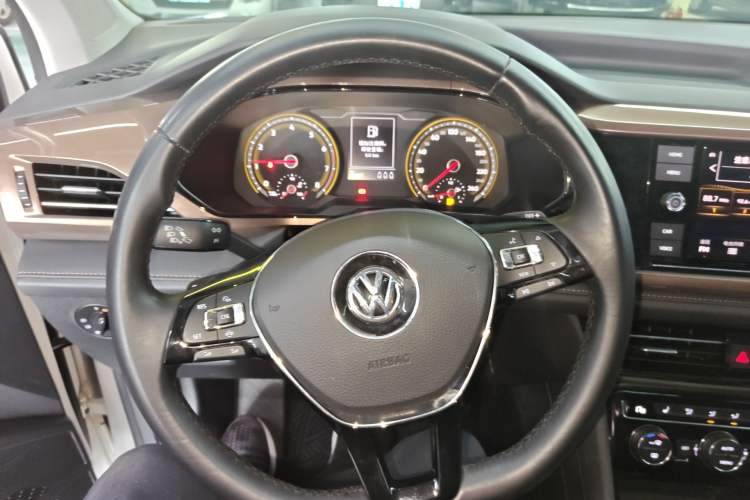 Used Volkswagen Tharu 2019 330TSI Four-Wheel Drive Luxury Edition China VI Standard Steering Wheel